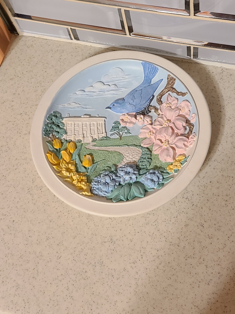Benn Source of Pride Avon 1984 Collectibles Relief Wall Plaque Blue & Pink